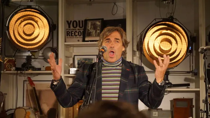 Hubertus von Hohenlohe ist Gastgeber von "Analog in Vienna", der Konzert-Video-Serie von red-Bull-Music.
