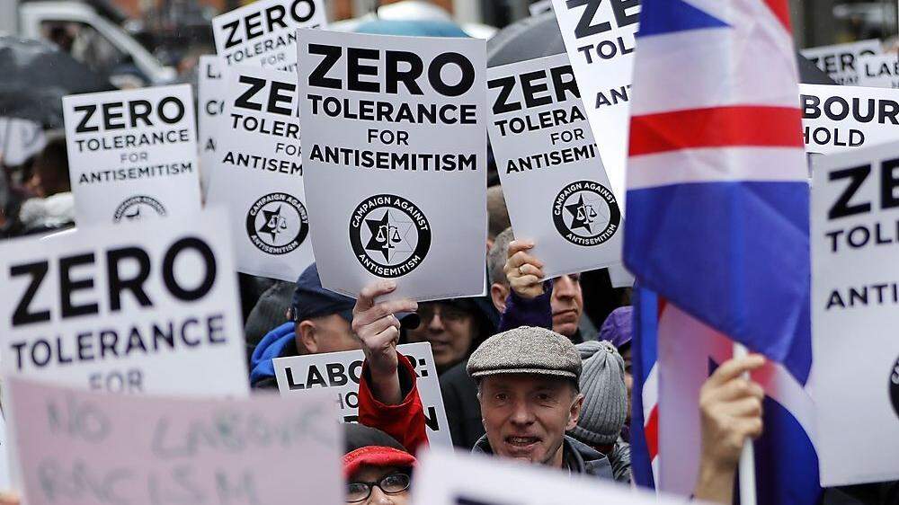 Anti-Antisemitismus-Demo in London: Hunderttausende gingen heuer gegen antijüdische Übergriffe auf die Straße 