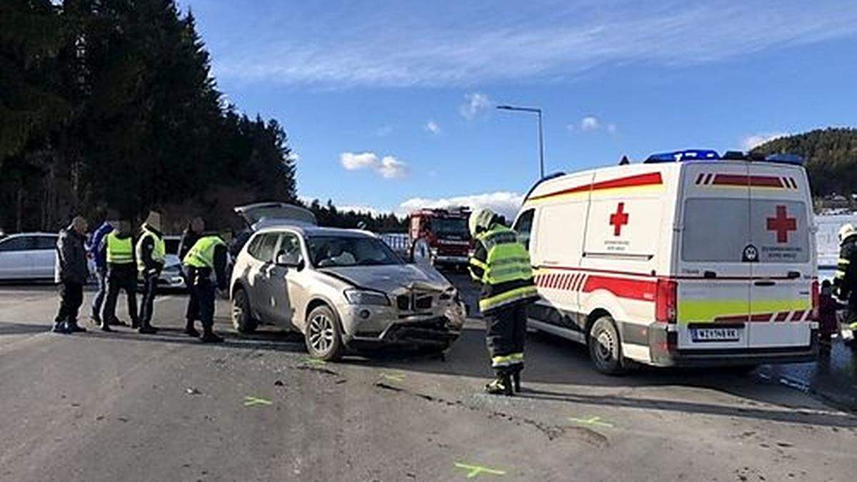 Die Feuerwehr war mit 14 Personen im Einsatz