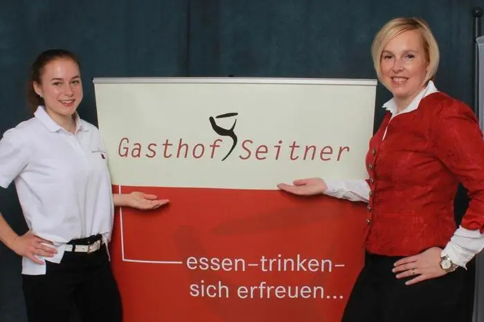 Christine Berger (rechts) vom Gasthof Seitner