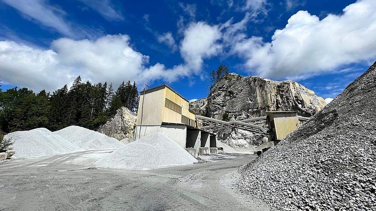 Mit einer Führung durch das Werk sollen etwaige Gerüchte entkräftet werden