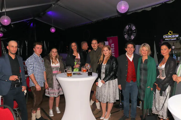 Klicken Sie sich durch weitere Bilder.