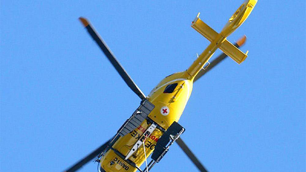 Die Lebensgefährtin des Verunglückten wurde mit dem Hubschrauber ins Krankenhaus gebracht