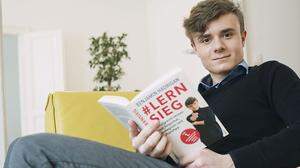 Benjamin Hadrigan hat weltweit der erste Buch über Lernen mit sozialen Medien geschrieben