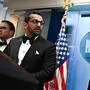 Kash Patel und Donald Trump (Photo by Kent NISHIMURA / AFP)