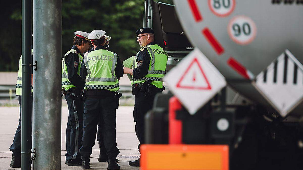 Schwerverkehr-Kontrolle (Symbolfoto)