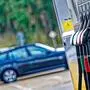 Eine Tankstelle mit einer Zapfsäule für Diesel und Benzin | Zu Wochenbeginn dürfte es mit den Spritpreisen wieder nach oben gehen