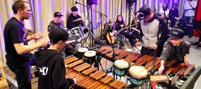 Die Schlagwerkschüler von René Mair sind gut für das Konzert vorbereitet