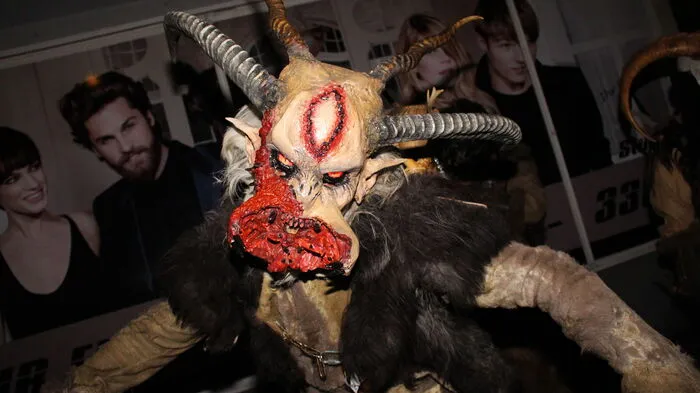 Die Köflacher Gruam Teifl waren für die Organisation und Durchführung des Krampuslaufes verantwortlich und das machten sie gemeinsam mit den Mitgliedern der Freiwilligen Feuerwehr und eigenen Ordnerdienst sehr professionell.
