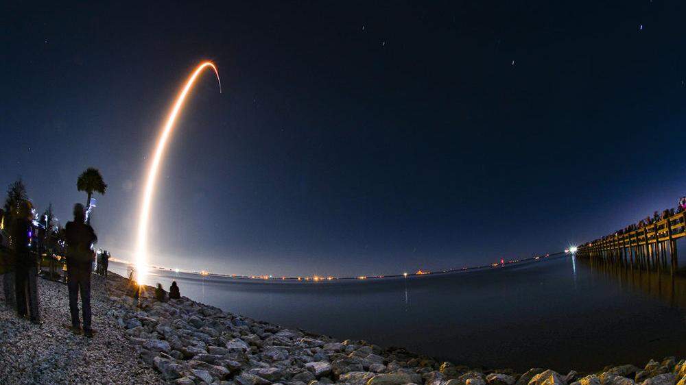 SpaceX schickte dritte Fuhre Satelliten für Starlink-Internet ins All