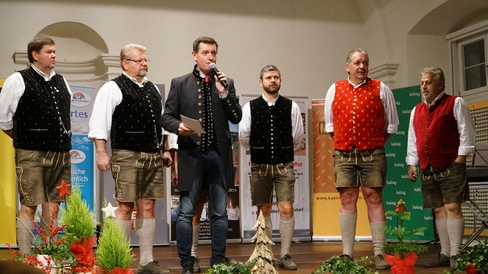 Die Rosentaler begeisterten die Zuhörer begeisterten die Zuhörer beim von der Kleinen Zeitung präsentierten Fest der Stimmen in der Lodronschen Reithalle in Gmünd. Seppi Rukavina führte durch Abend.