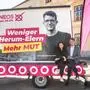 Neos-Plakate für die Graz-Wahl 2026, mit Philipp Pointner und Lena Berner. Am Plakat ist Pointner zu sehen und der Spruch „Weniger herumeiern. Mehr Mut“