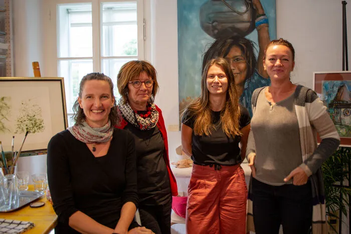 Anke Breineder, Evelyn Schinagl, Tamara Mehrl und Künstlerin Adriana Schatzmayr stellten ein buntes Programm auf die Beine.