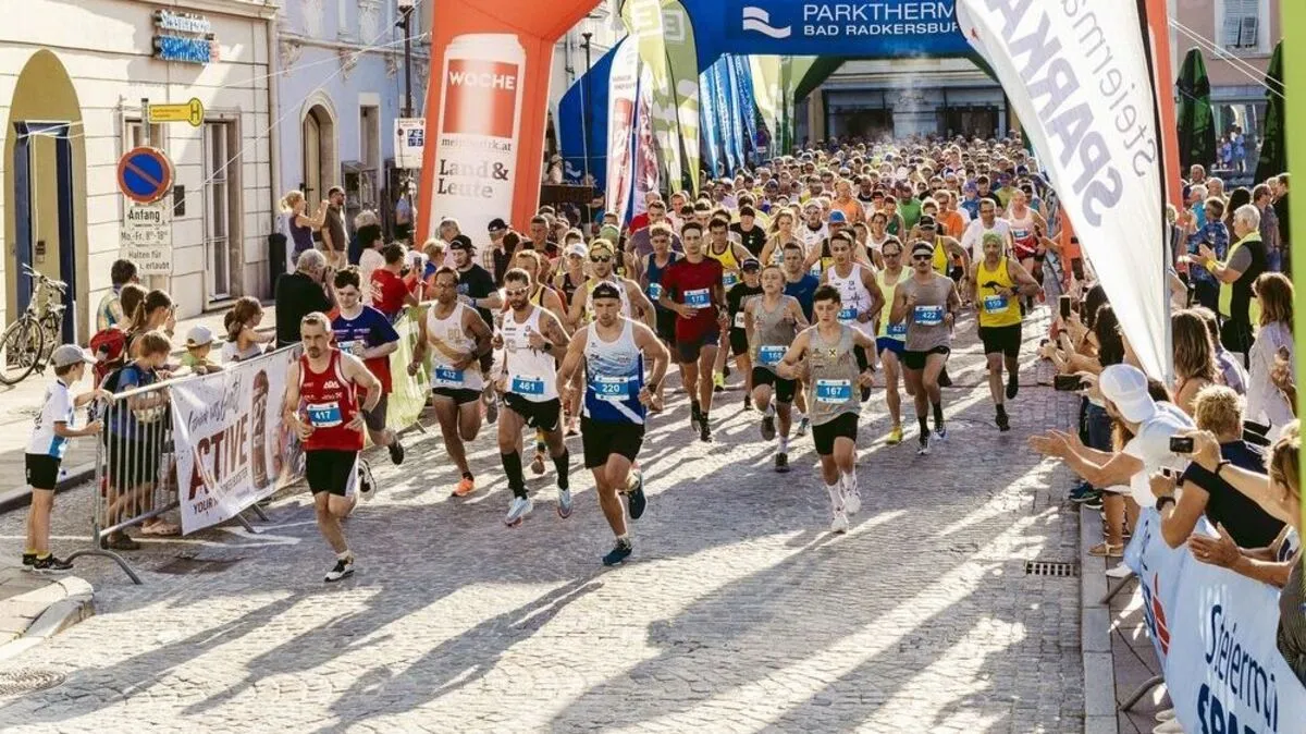 Mehr als 500 Teilnehmerinnen und Teilnehmer liefen beim Wüstenlauf mit