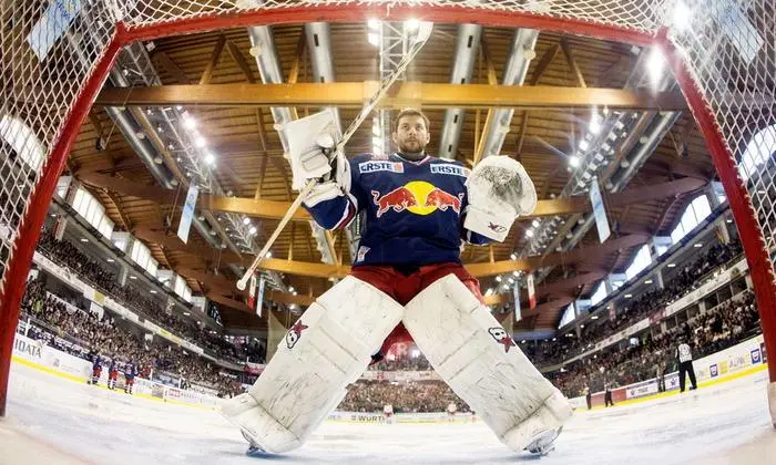Bernd Brückler spielte für den KAC und Red Bull Salzburg. Seine Karriere begann bei den Graz 99ers.