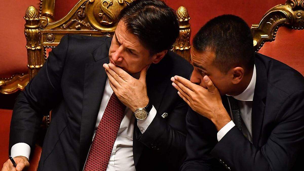 Wie soll Italien aus der Krise kommen? Conte und Di Maio 