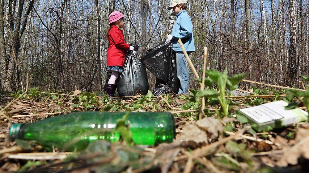 Beim &quot;steirischen Frühjahrsputz&quot; sammeln auch Schüler tonnenweise Abfälle ein