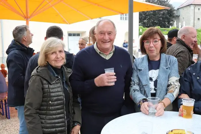 Nicht mit Applaus sparten weit nach Mitternacht unter anderem Bürgermeister Josef Kronlechner (Mitte), Vizebürgermeisterin Uschi Heitzer sowie der ehemalige Kapellmeister der Stadtgemeinde Friesach, Günter „Flöte“ Pachler. 