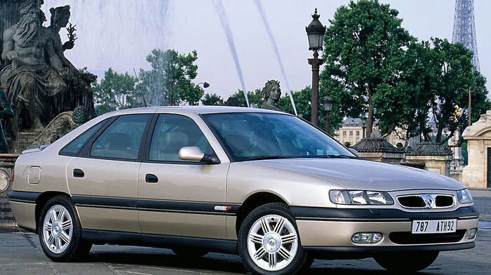 Der Renault Safrane wurde von 1992 bis 2000 gebaut
