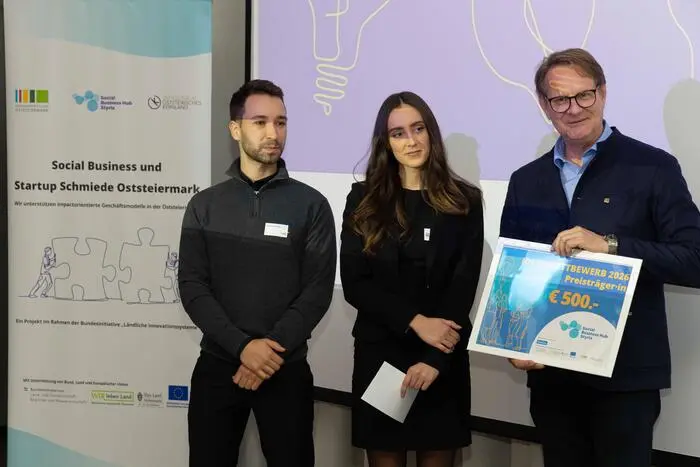 Die Preise überreichte unter anderem Hartbergs Bürgermeister Marcus Martschitsch, der die Kreativität der jungen Ideengeber lobte. 