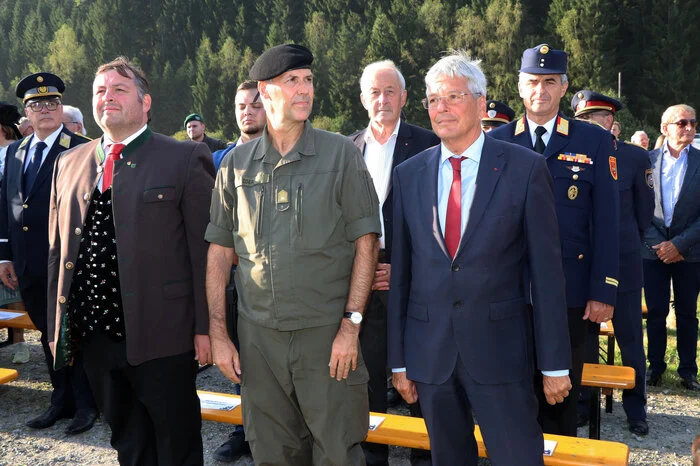 Grußworte gab es von Bürgermeister Gerald Ebner, Brigadier Philipp Eder - Militärkommandant von Kärnten und von Landeshauptmann Peter Kaiser.