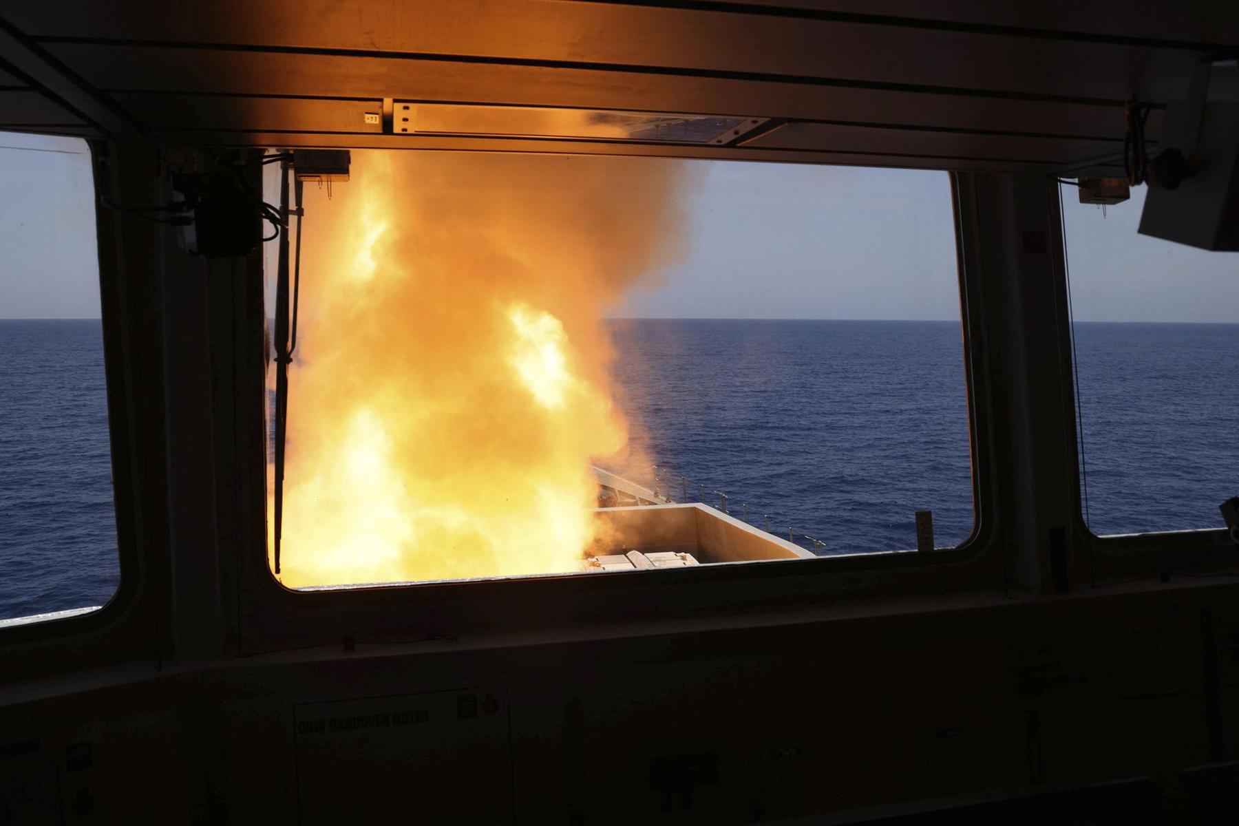 Mit Langstreckenraketen: Houthi-Miliz will Handelsschiffe im Mittelmeer angreifen
