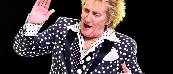 Der britische Sänger Rod Stewart 2025  im Rahmen eines Konzerts in der Wiener Stadthalle