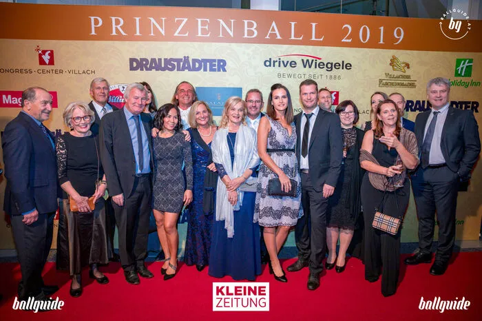 Der Ball bildet traditionell auch den Auftakt für die Probenphase.