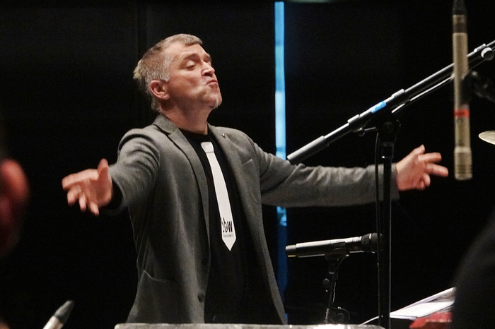 Nich nur als musikalischer Leiter der Band, sondern auch als Solist auf der Trompete begeisterte Christoph Pfeiffer.