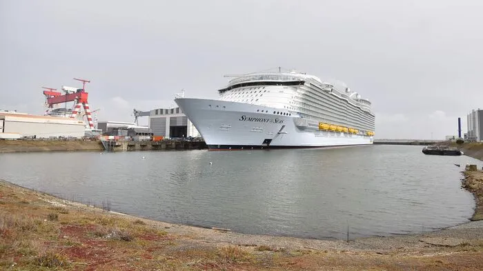 Das von der Werft STX im französischen Saint-Nazaire gebaute Schiff ist mit seinen 228.000 Bruttoregistertonnen etwas größer als sein Schwesterschiff "Harmony of the Seas", das im Mai 2016 ausgeliefert wurde.