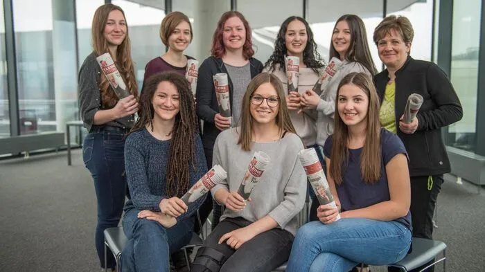Das beliebteste Redaktionsteam von Schüler machen Zeitung 2018 ist mit 3097 Stimmen eindeutig die HLW Krieglach. Wir gratulieren zum ersten Platz und zu € 500,- Preisgeld!