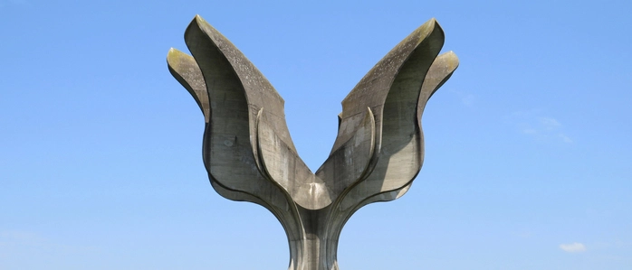 Beton-Rose im kroatischen Jasenovac