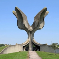 Beton-Rose im kroatischen Jasenovac