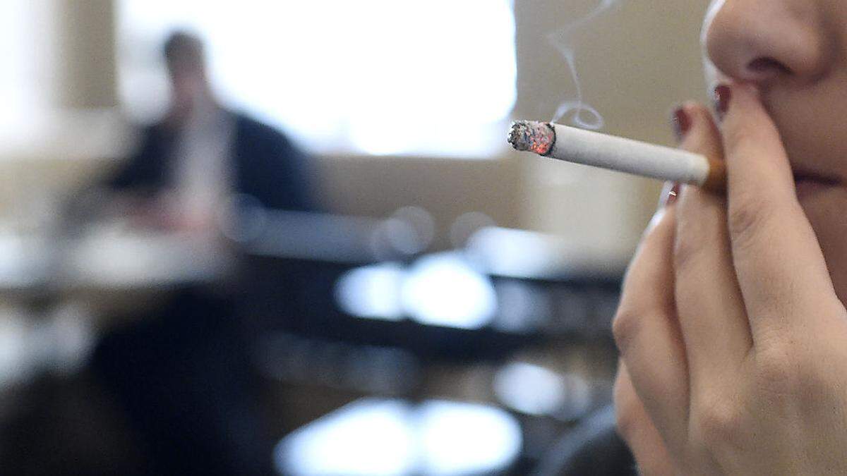 Frühere Einführung von Verbot in Gastronomie und Zigarettenverkaufsverbot an Personen unter 18 gefordert 