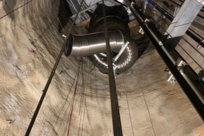 Auch der Lift oder die Schloßbergrutsche - immerhin zählt die Rutsche mit 64 Metern Höhe zu den höchsten Indoor-Rutschen - punkten am Schloßberg