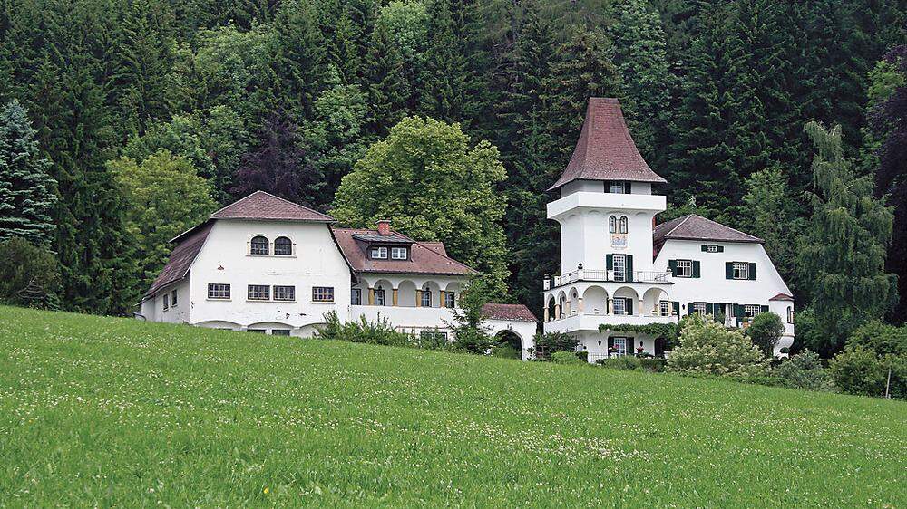 Pantz’sches Herrenhaus Sonnhof in Stainach: Villa und Wirtschaftsgebäude