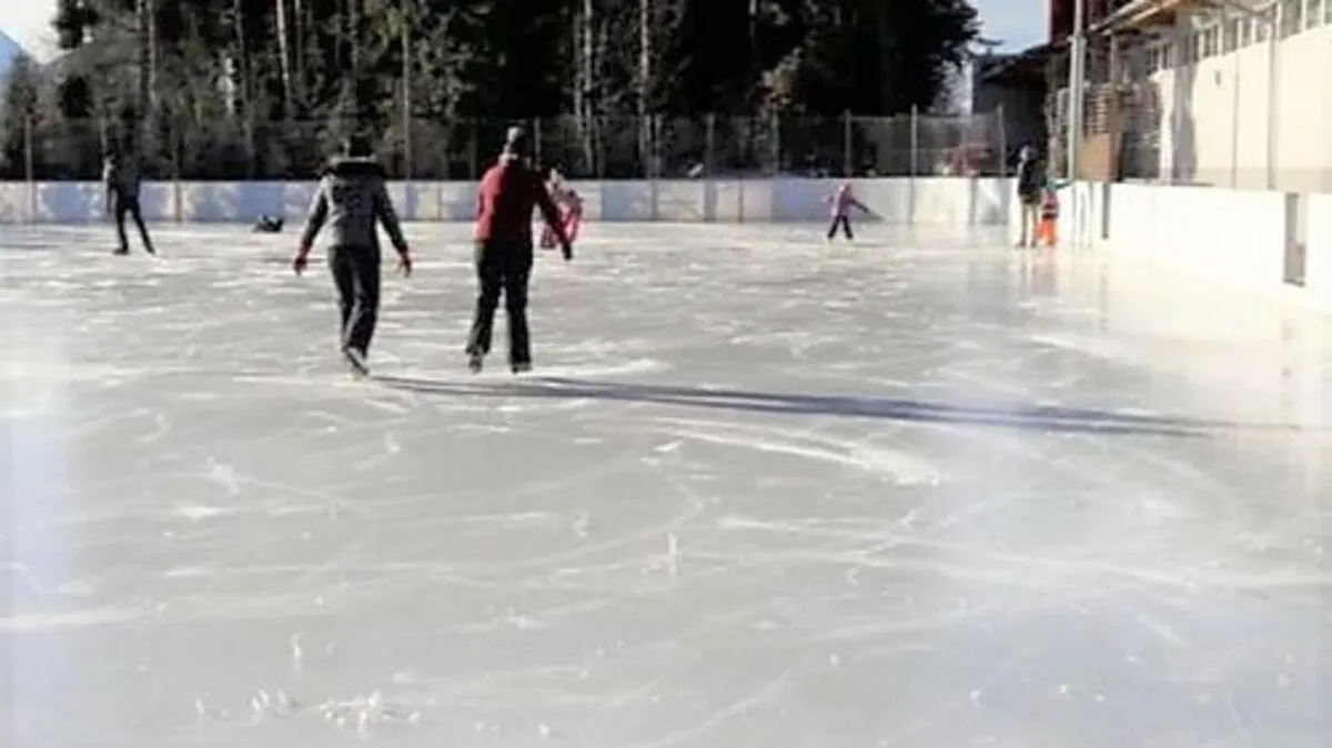 Beim Eislaufen müssen die Covid-19-Bestimmungen eingehalten werden