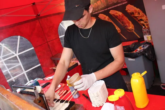 oder amerikanische Corn Dogs, beim European Streed Food Festival war für jeden etwas dabei.