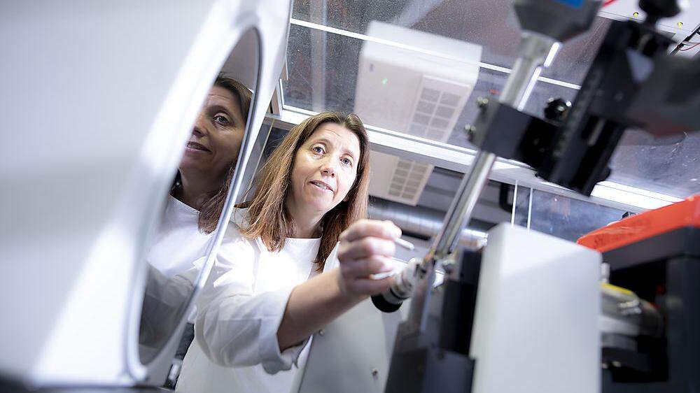 Monika Oberer – hier bei der Röntgenkristallografie – leitet neues Doktoratsprogramm zum Thema Fettabbau