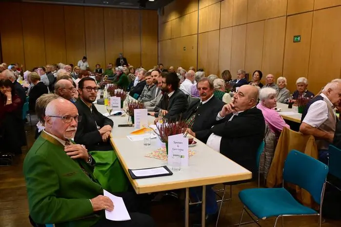 Dem schlossen sich Landes-GF Friedrich Roll sowie Bezirksobmann Helmut Ranzmaier, Stadtrat Andreas Brugger und Vizebgm. Thorsten Wohleser mit Grußworten an.