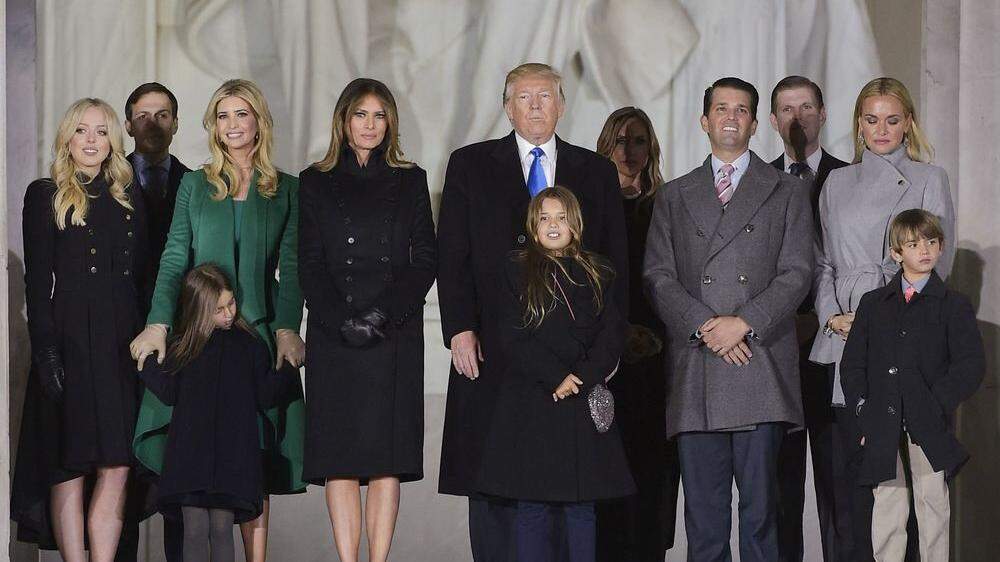 Die Trump-Familie Donnerstagabend bei der Inaugurationszeremonie vor dem Lincoln Memorial