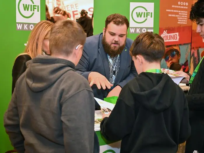 Experten stehen bei der Messe in Sachen Berufsfindung mit Rat und Tat zur Seite