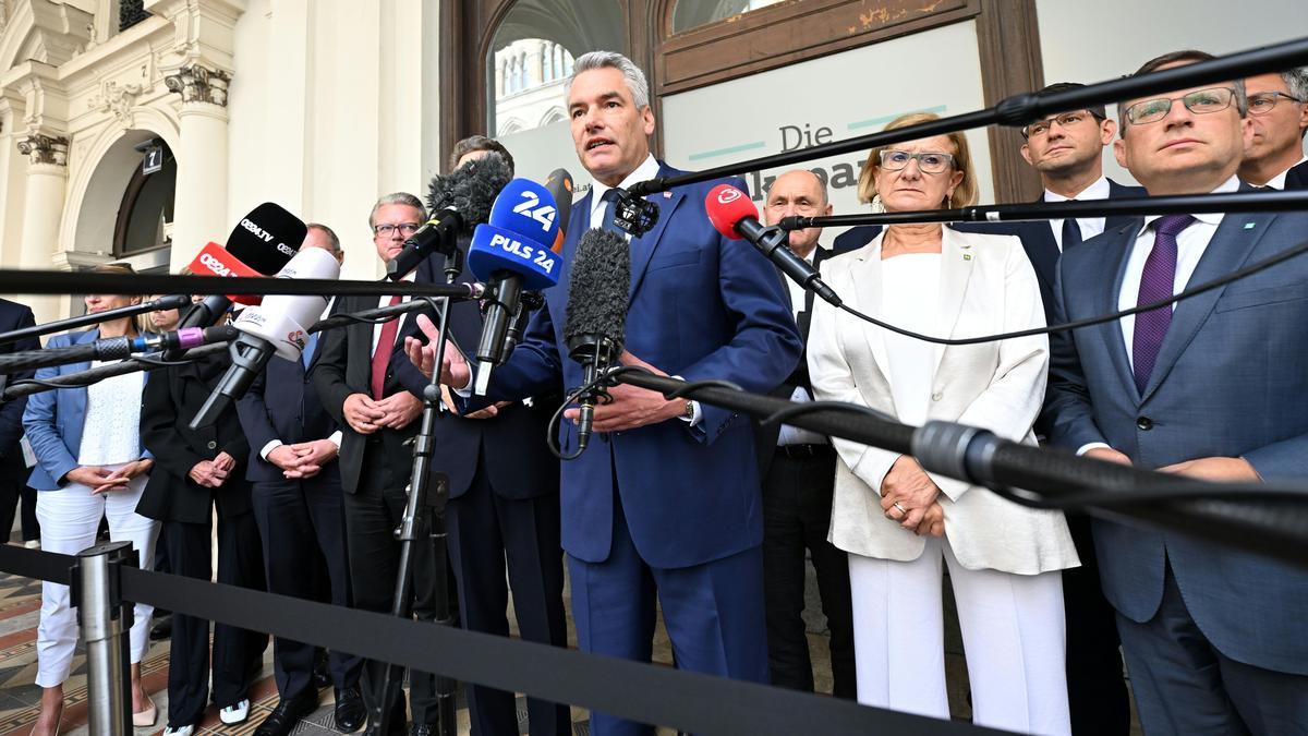 ÖVP-Chef Karl Nehammer am Dienstag, 1. Oktober 2024, während eines Statements vor dem ÖVP Bundesparteivorstand in Wien.