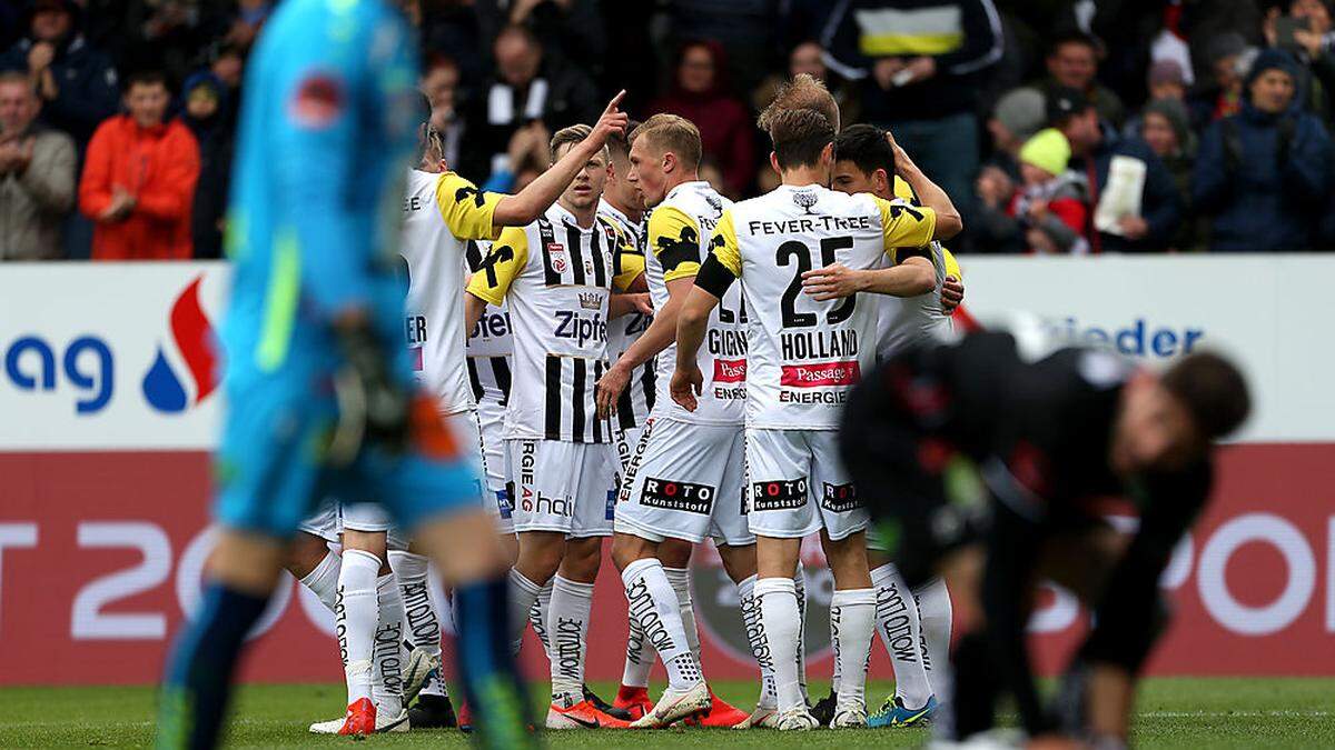 Der LASK jubelt über das 3:0