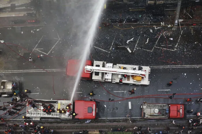 Das Feuer war in einem Büroturm im schicken Viertel Banani ausgebrochen.