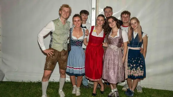 Die Zechgemeinschaft Weißenstein lud am vergangenen Wochenende zum traditionellen Jahreskirchtag ins Festzelt beim Kulturhaus Weißenstein. Für die musikalische Umrahmung sorgten, wie schon im Vorjahr die „Pöllys“.