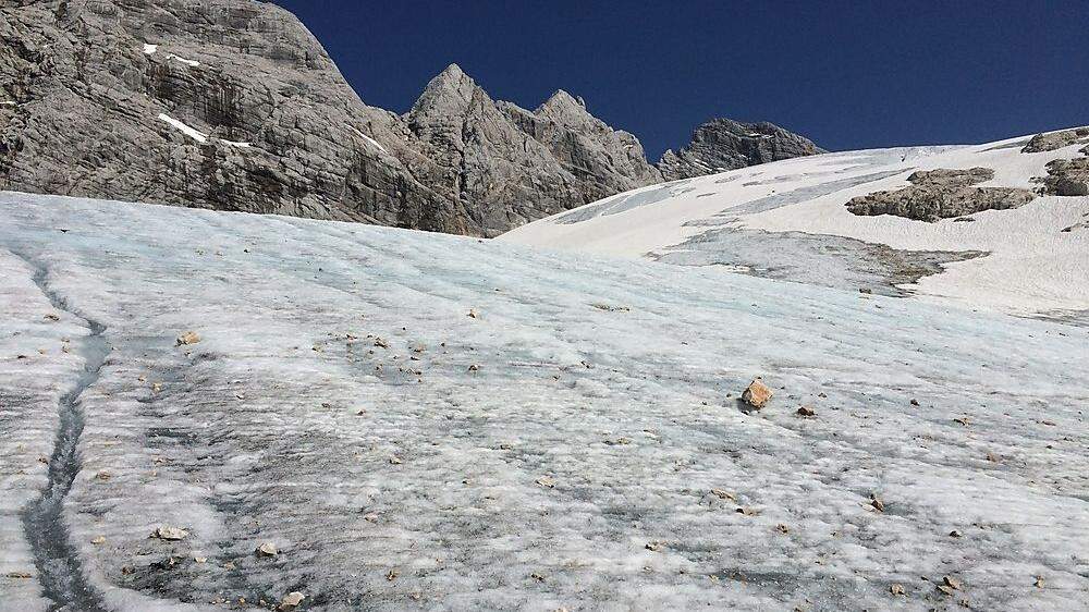 Der Gosauer Gletscher, im Hintergrund der Hohe Dachstein