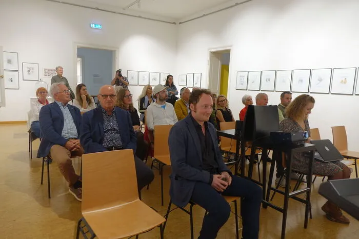 Am Freitag, dem 9. September 2022 wurde seine Ausstellung "Glückwunsch" mit rund 170 Arbeiten im Kunsthaus in Köflach eröffnet.