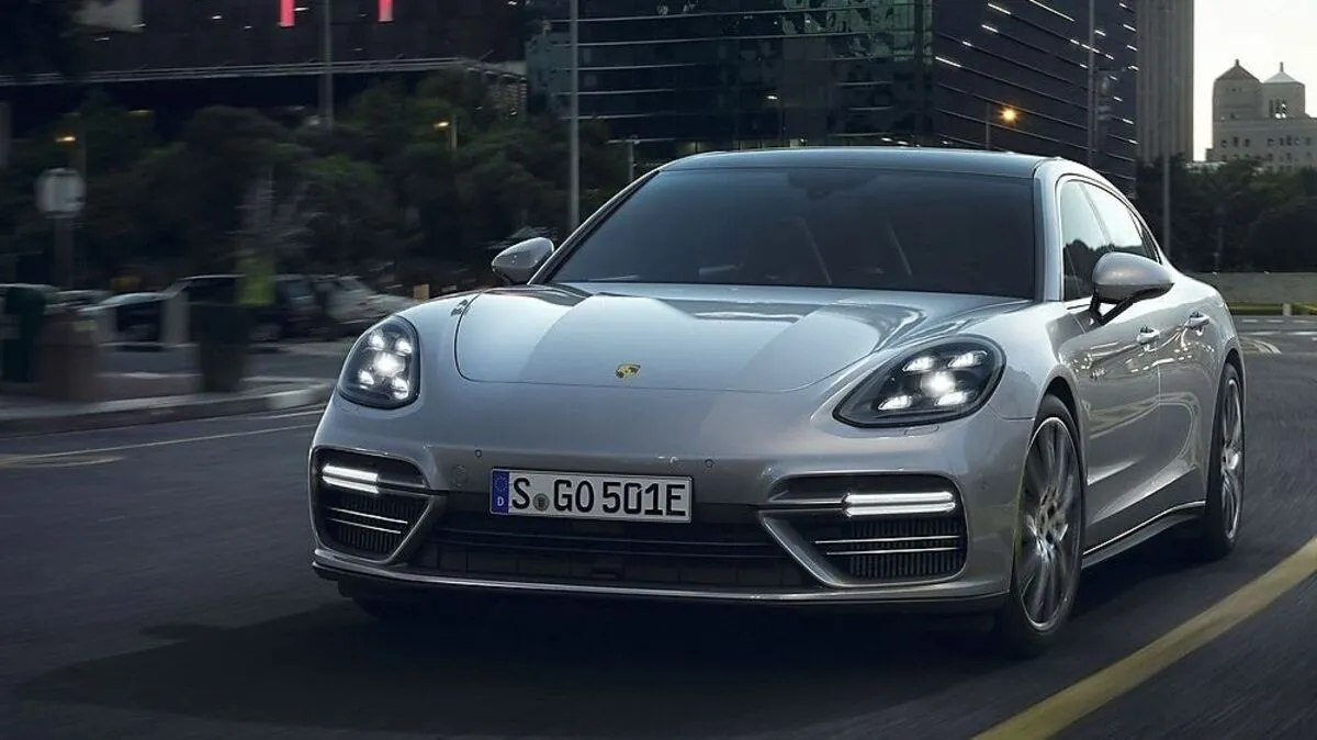 Der neue Porsche Panamera Turbo S E-Hybrid