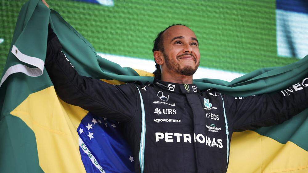Lewis Hamilton feierte im Vorjahr mit brasilianischer Flagge 
